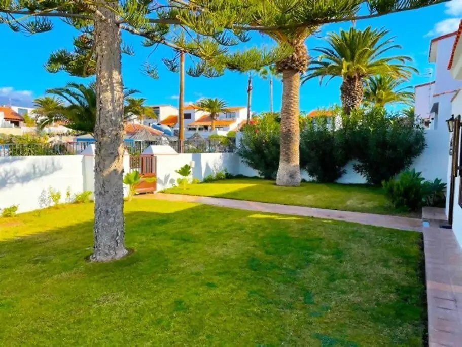 Villa In Fairways Village Golf Del Sur 圣米格尔德阿沃纳 西班牙