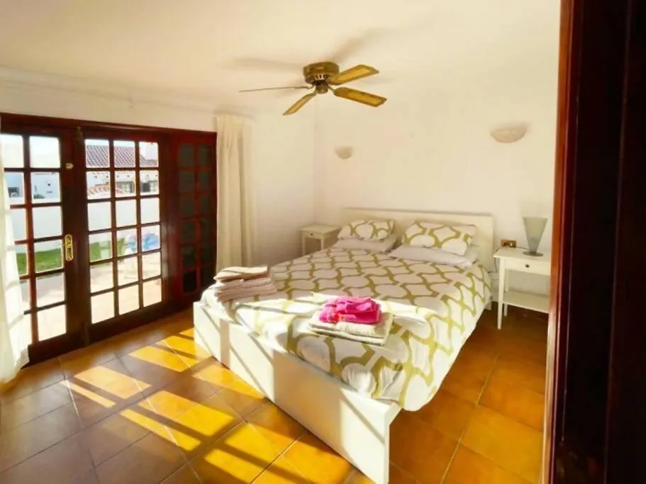 Villa In Fairways Village Golf Del Sur 圣米格尔德阿沃纳 0*,  西班牙