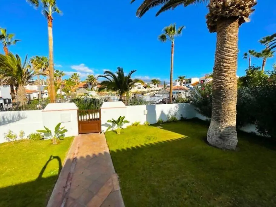 Villa In Fairways Village Golf Del Sur 산미겔데아보나 펜션